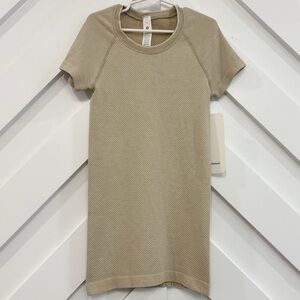 NWT Lululemon Swiftly Tech Textured Knit Shirt Gemweave Butter Cream Sheer Oak 0